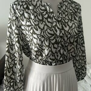 Jachs girlfriend L Leaf Print 3/4 sleeve Blouse Green and White